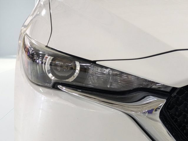 Used 2020 MAZDA CX-5 Touring FWD image 9