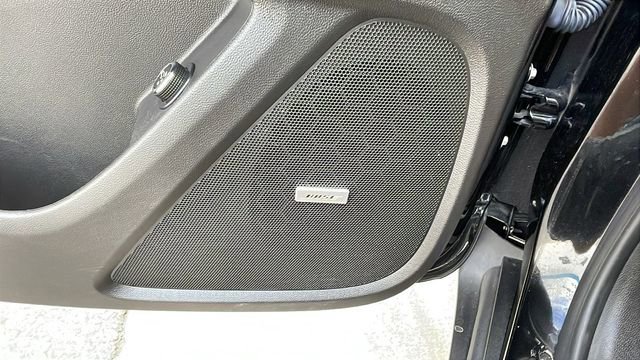 Used 2023 Chevrolet Traverse RS w/ LPO, Cargo Package image 28