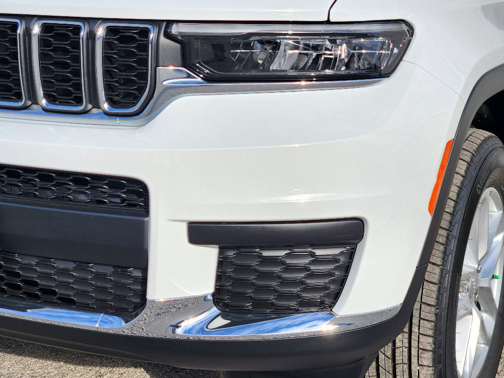 New 2025 Jeep Grand Cherokee L Laredo image 6