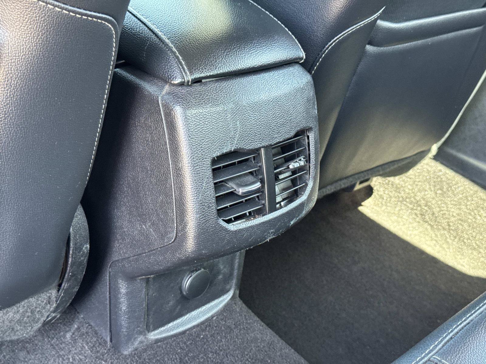 Used 2019 Ford Fusion Energi Titanium FWD image 30