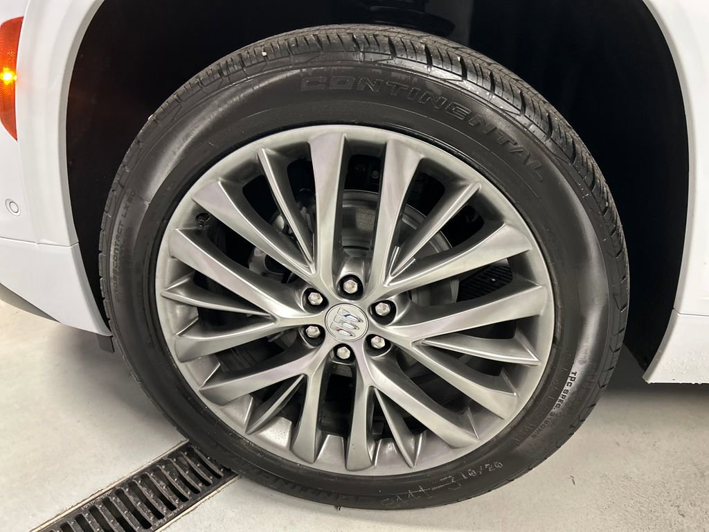 New 2026 Buick Enclave Avenir w/ Super Cruise Package image 9