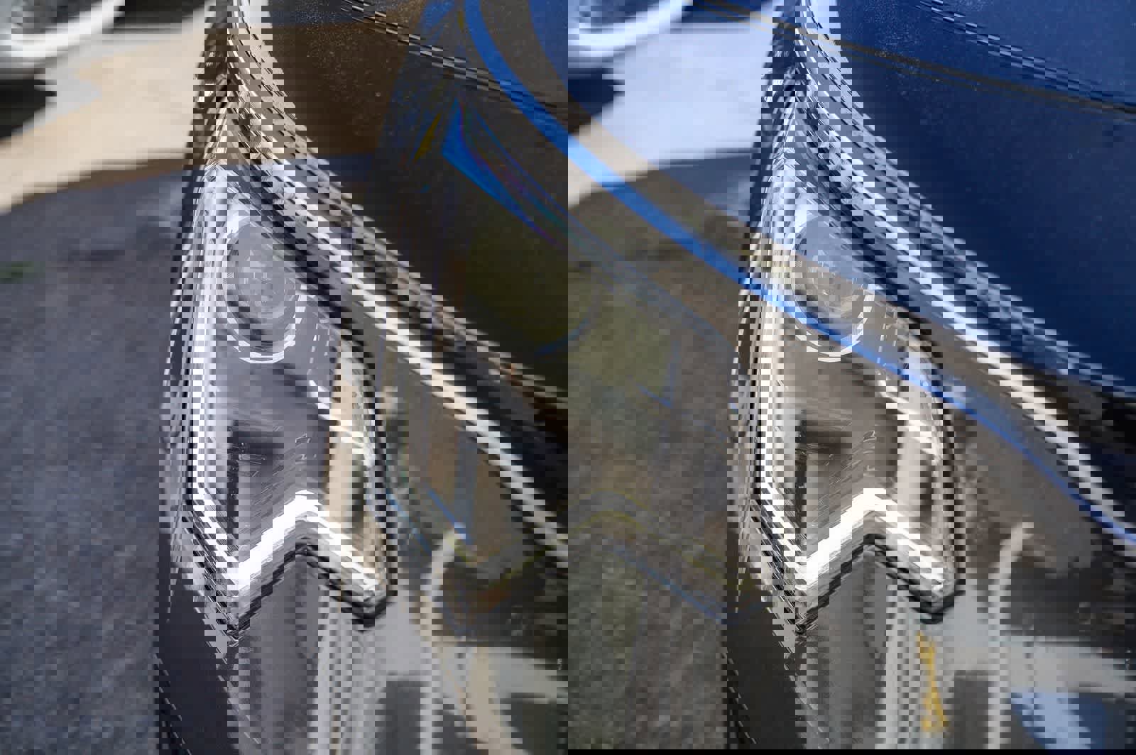 Used 2024 Kia Niro EX Touring image 4