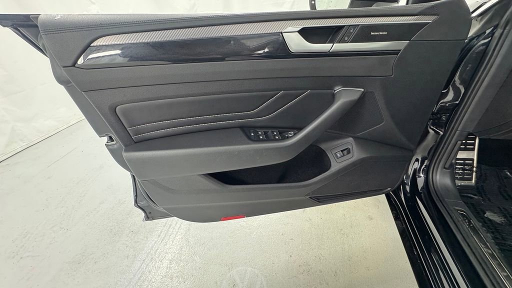 Used 2023 Volkswagen Arteon SEL Premium image 19