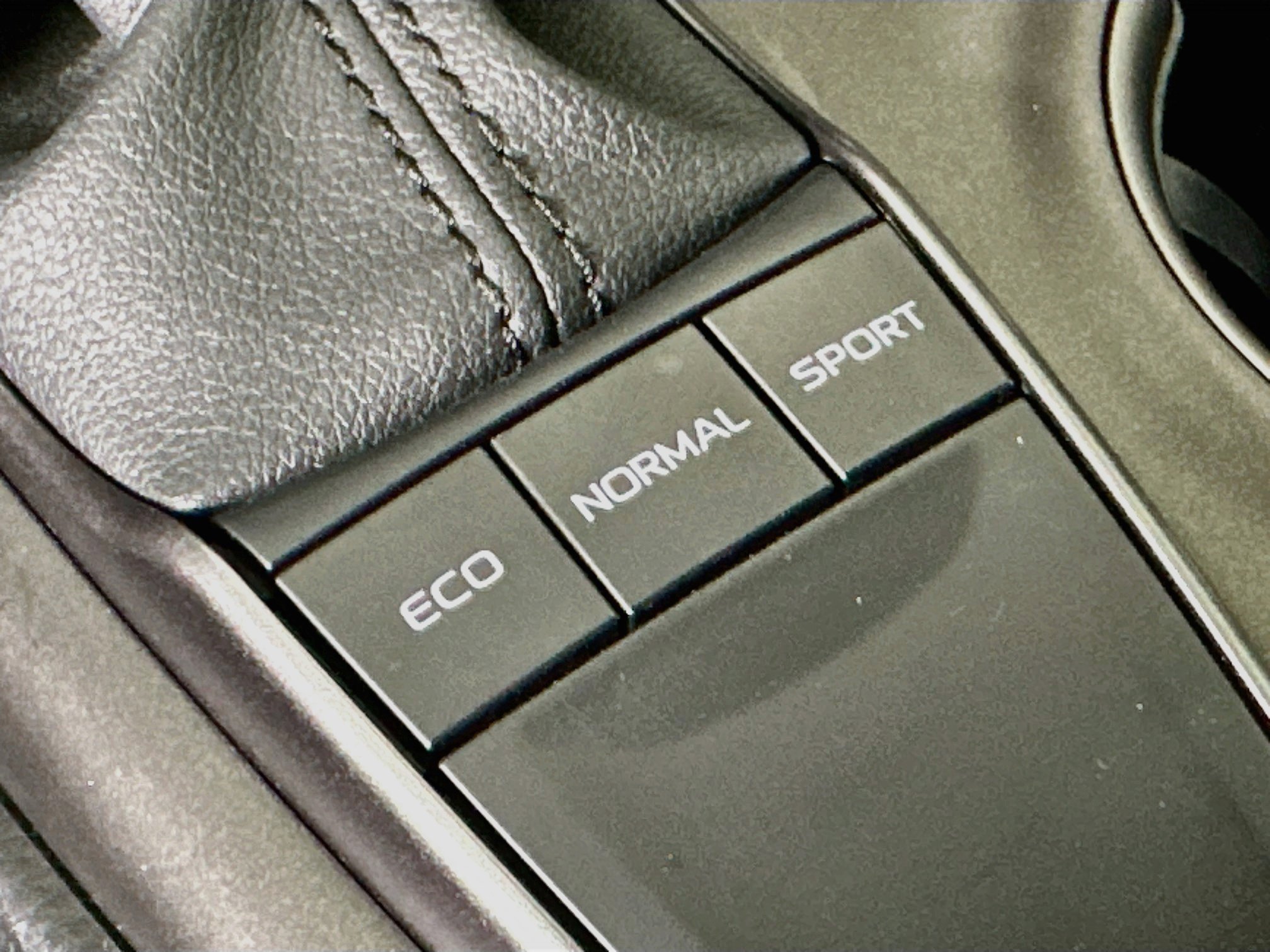 Used 2024 Toyota Camry SE FWD image 25