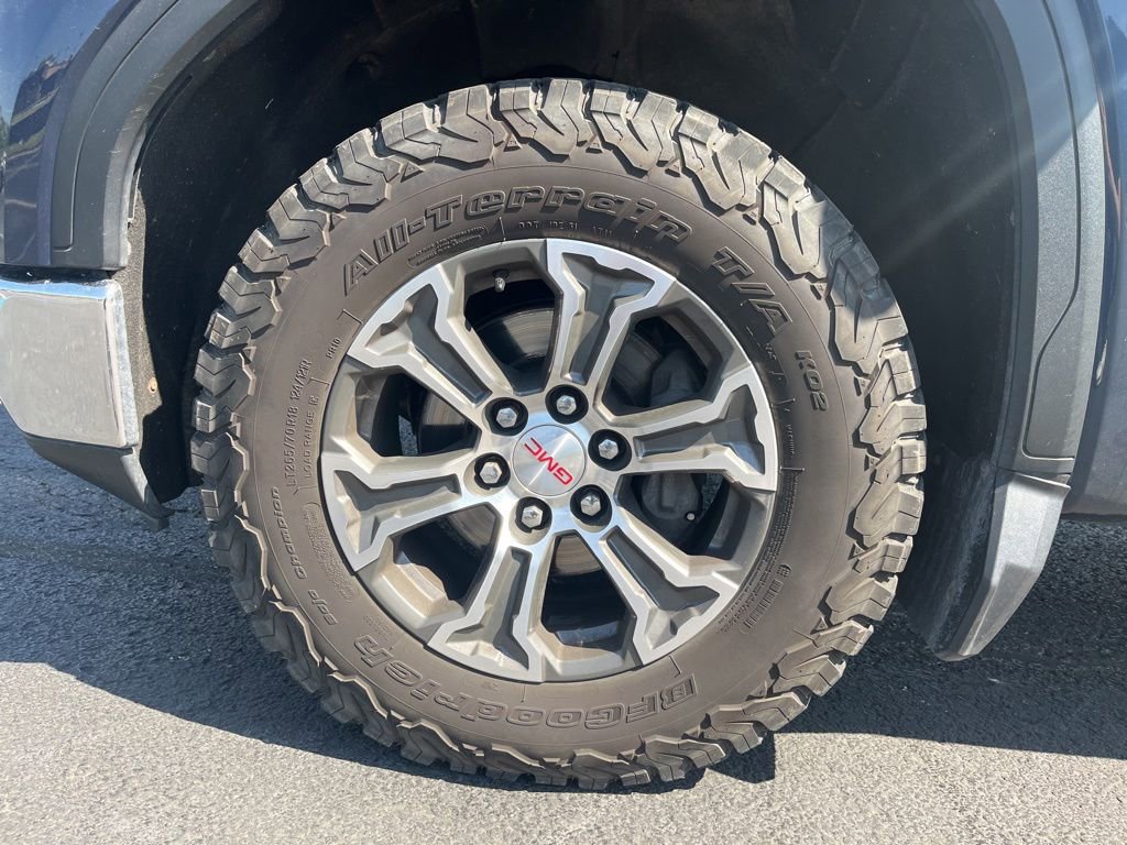 Used 2021 GMC Sierra 1500 SLT w/ SLT Convenience Package AWD/4WD image 9
