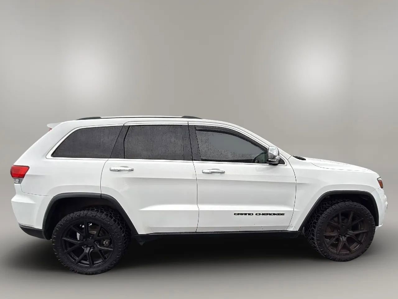 Used 2018 Jeep Grand Cherokee Limited w/ Luxury Group II image 6