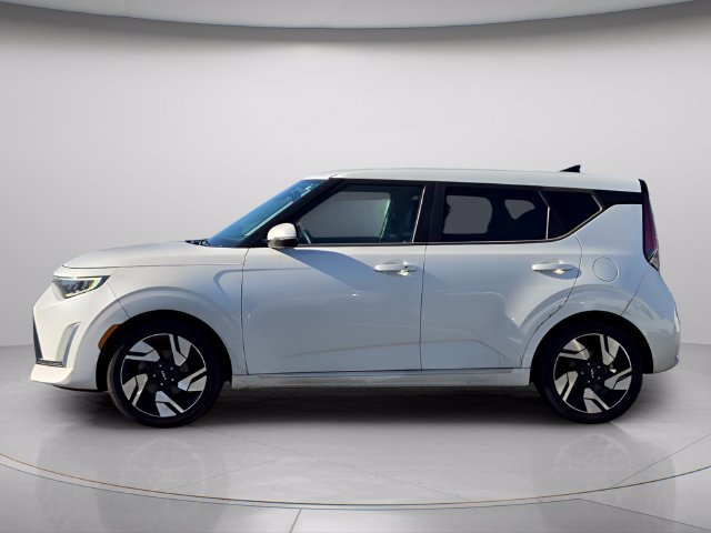 Used 2023 Kia Soul GT-Line w/ GT-Line Technology Package FWD image 3