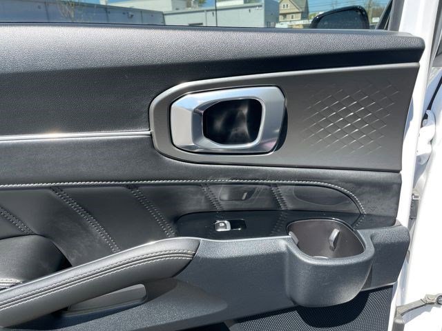 Used 2023 Kia Sorento SX AWD/4WD image 31