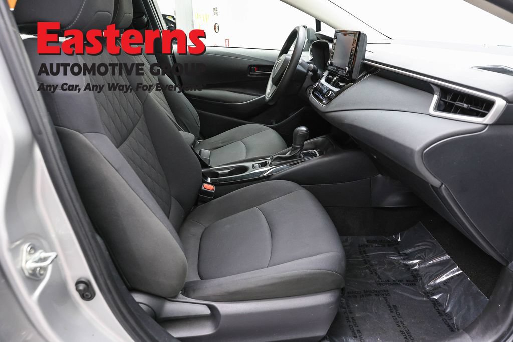 Used 2022 Toyota Corolla LE FWD image 23