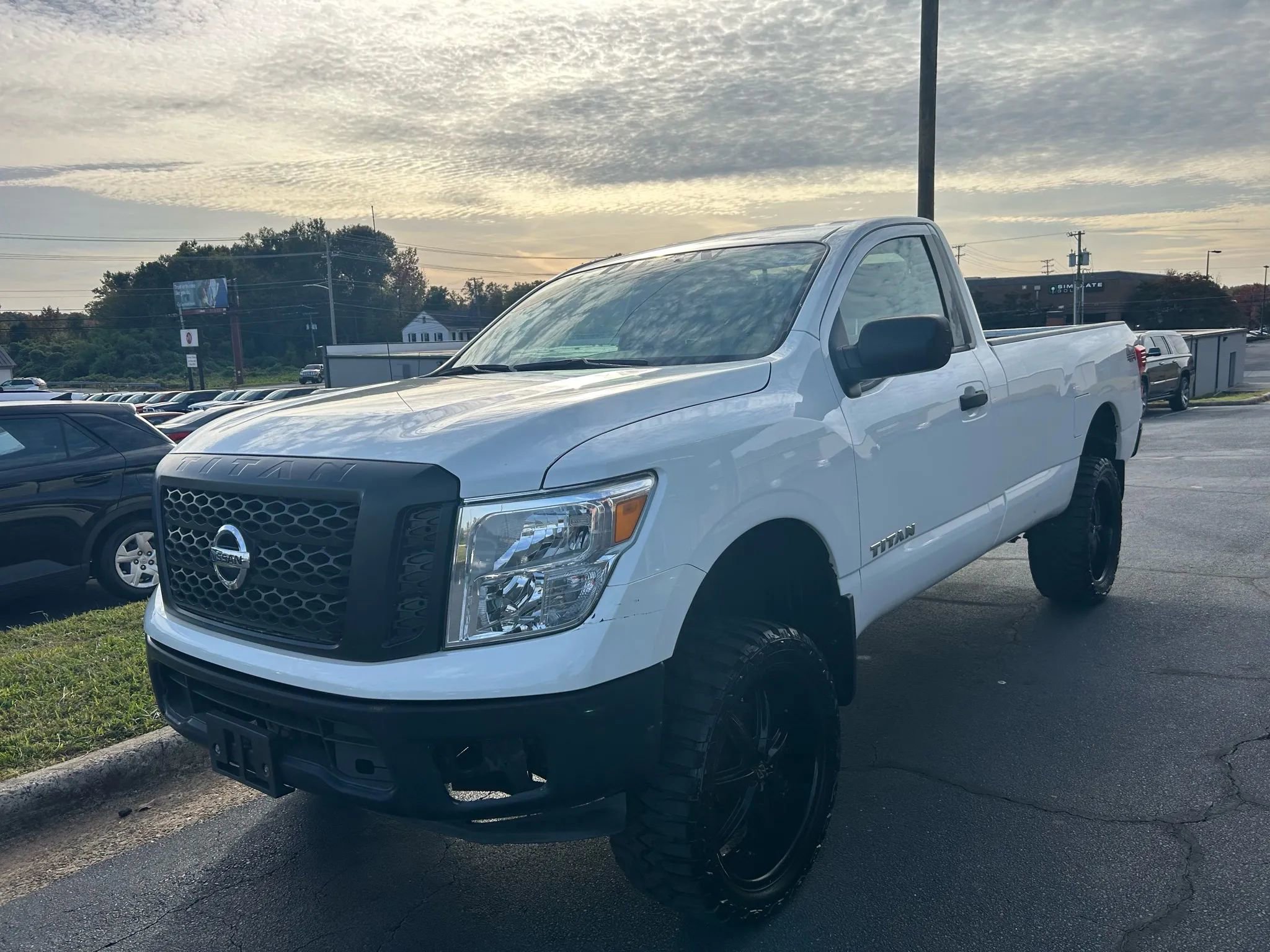 Used 2018 Nissan Titan S w/ S Utility Package image 3