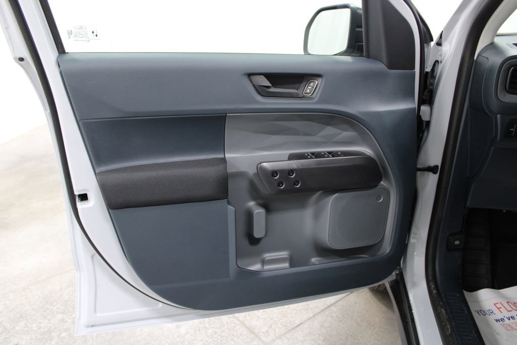 New 2025 Ford Maverick XL w/ Equipment Group 102A image 17