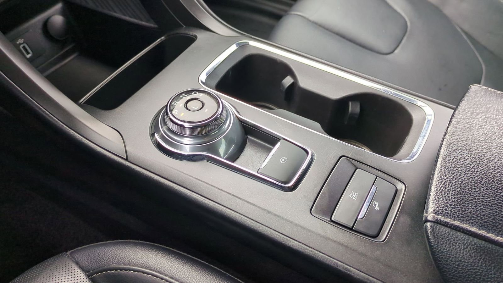 Used 2018 Ford Fusion Titanium image 35