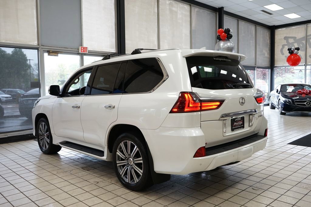 Used 2017 Lexus LX 570 4WD w/ Luxury Package image 7