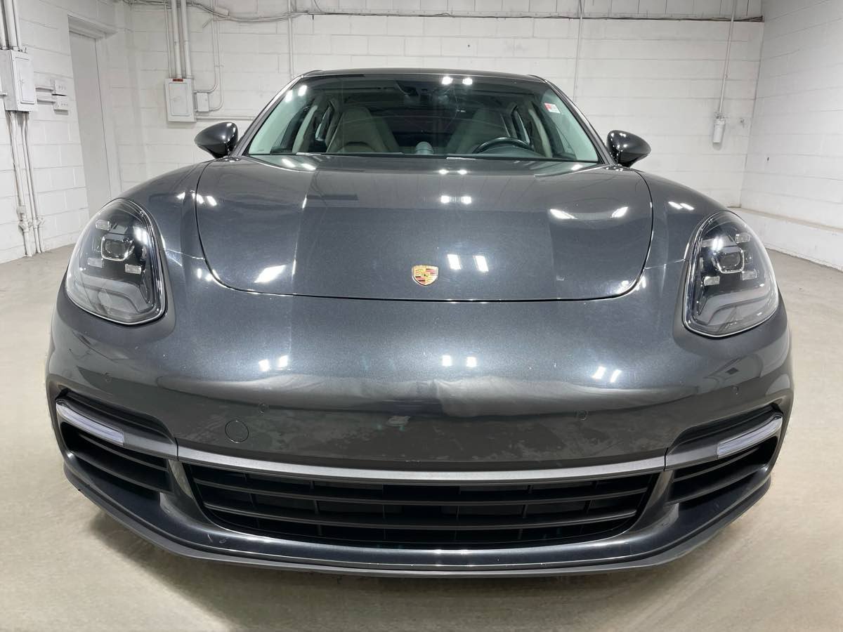 Used 2018 Porsche Panamera 4 w/ Premium Package AWD/4WD image 2