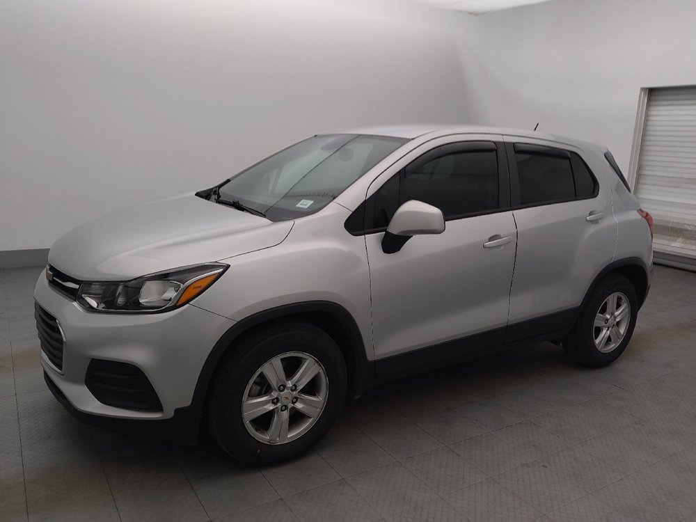 Used 2020 Chevrolet Trax LS w/ Tint and Cruise Package FWD image 2