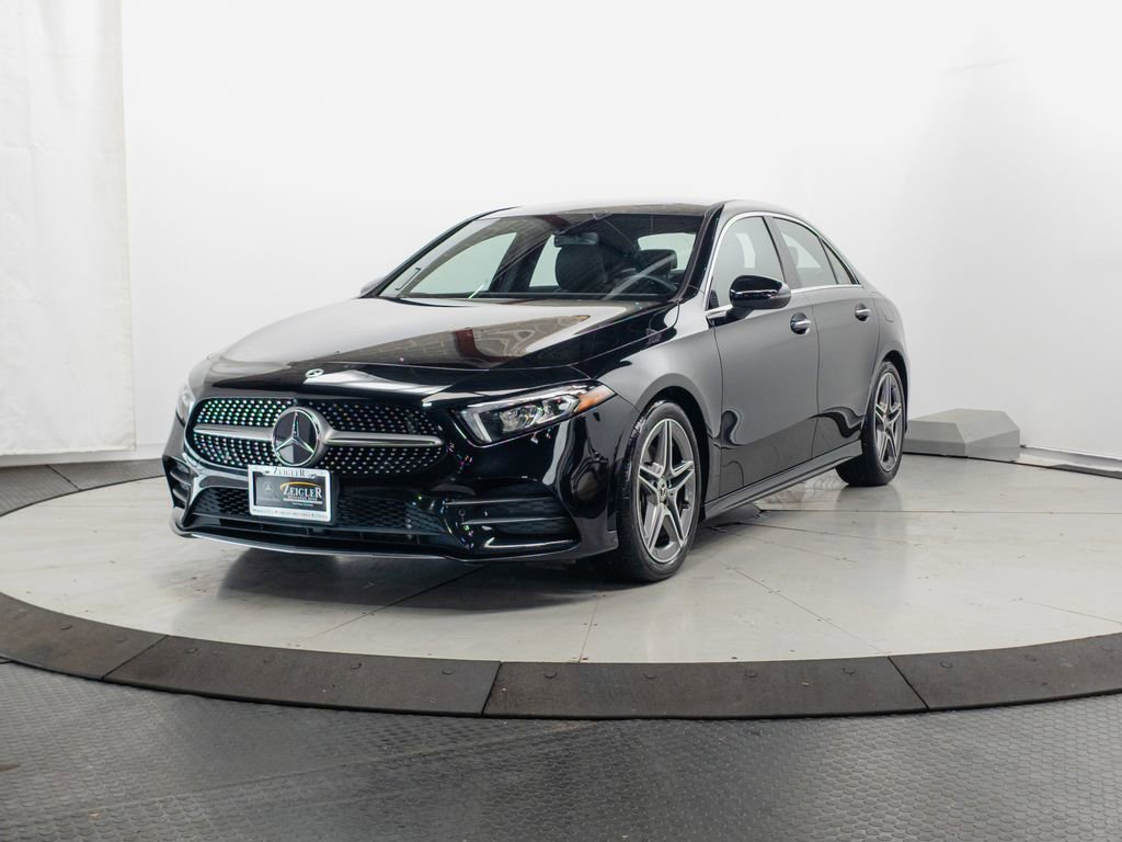 Certified 2022 Mercedes-Benz A 220 4MATIC image 3