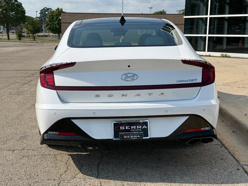 Used 2022 Hyundai Sonata Limited FWD image 4