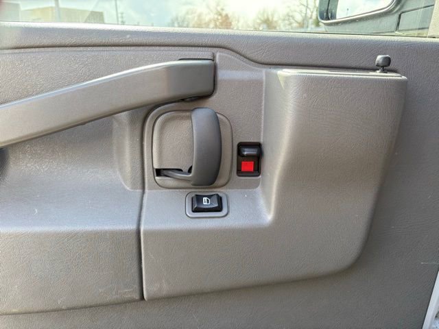 Used 2024 Chevrolet Express 2500 w/ Driver Convenience Package image 29