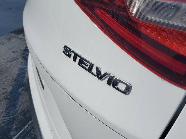 Used 2022 Alfa Romeo Stelvio Veloce AWD/4WD image 10
