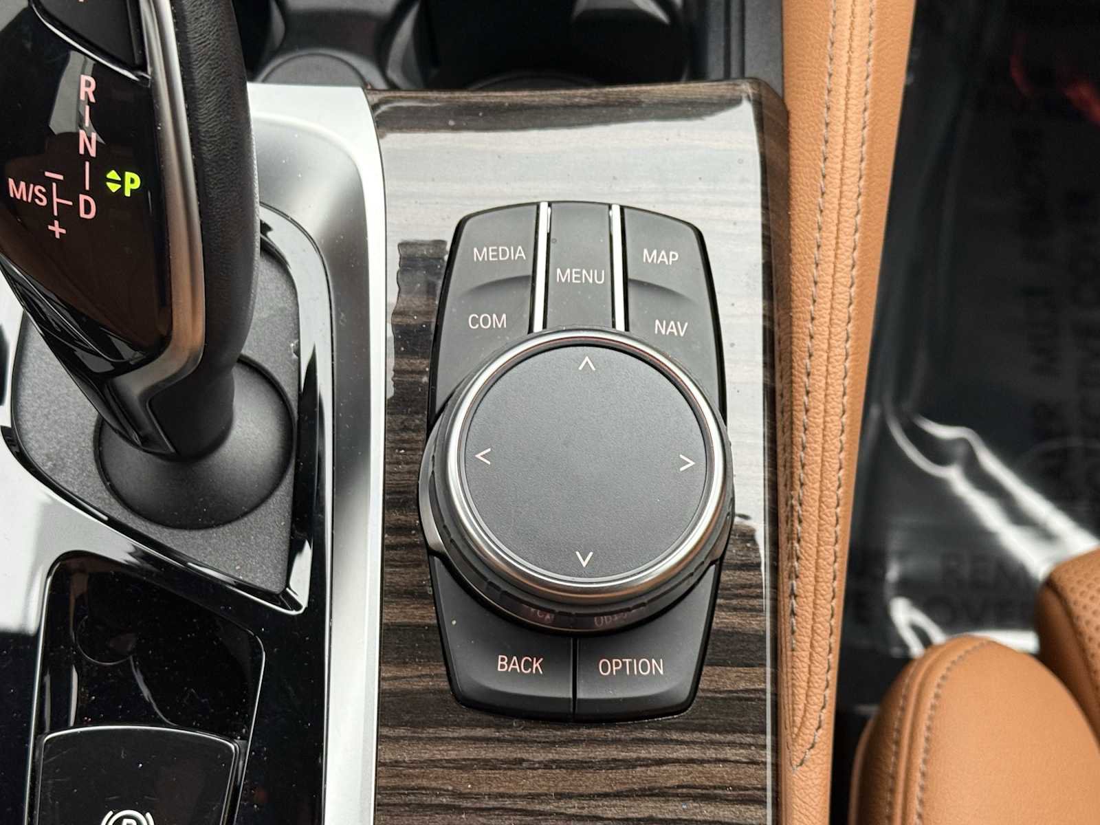 Used 2023 BMW 540i xDrive w/ M Sport Package image 34