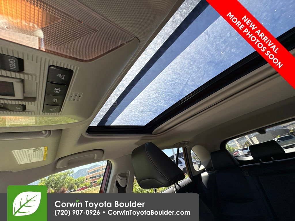 Used 2019 Toyota RAV4 Limited w/ Cold Weather Package AWD/4WD image 12
