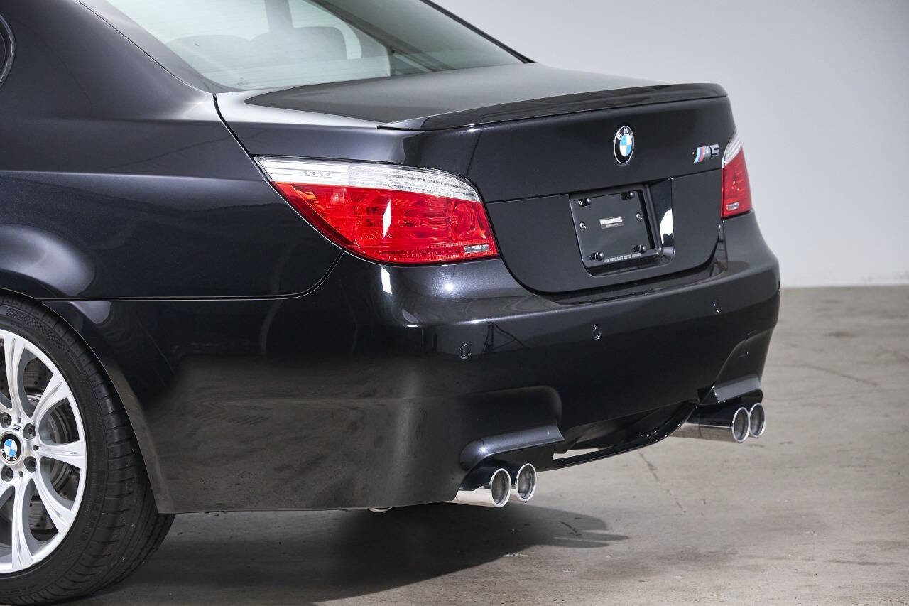 Used 2008 BMW M5 image 12