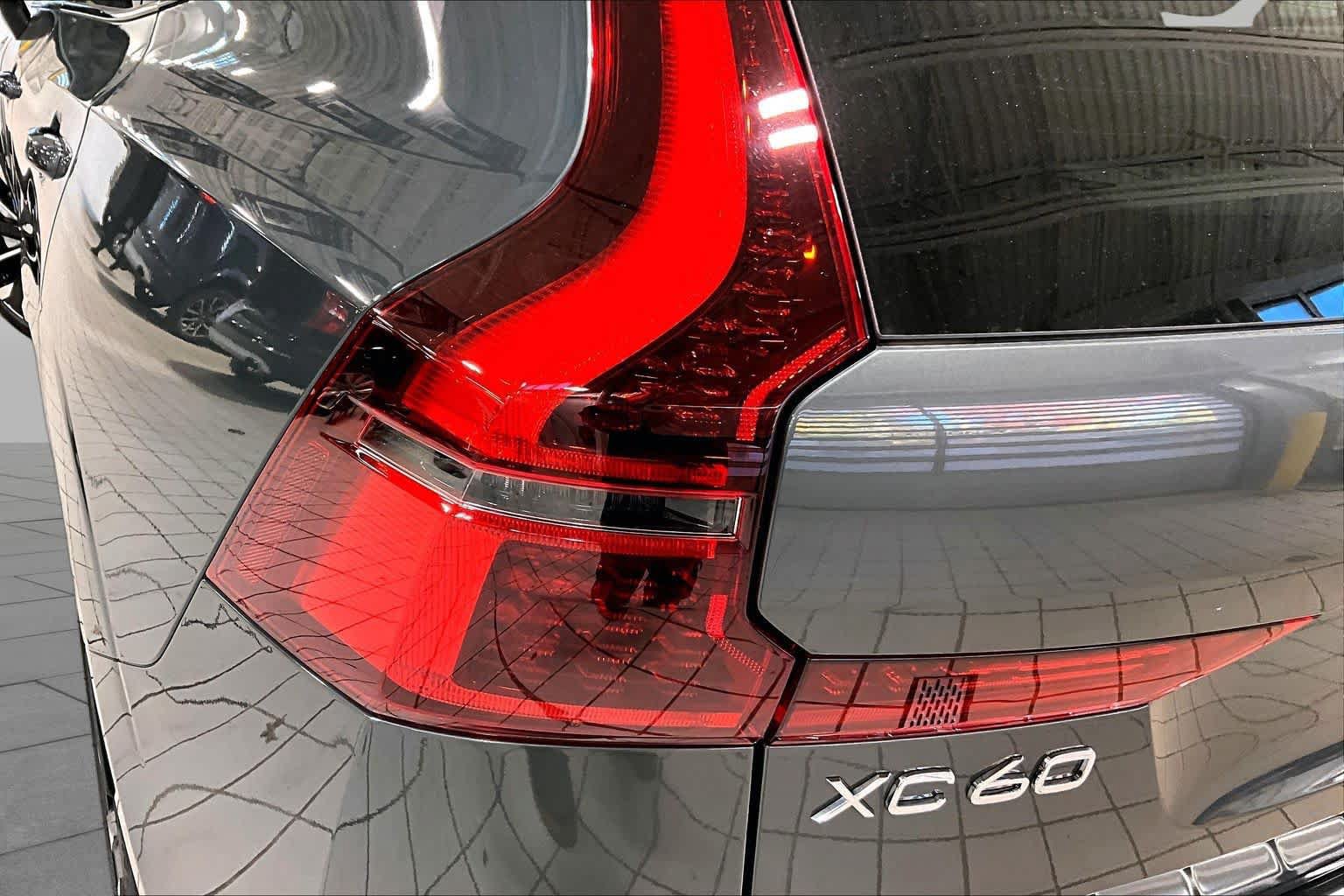 New 2027 Volvo XC60 B5 Ultra AWD/4WD image 5