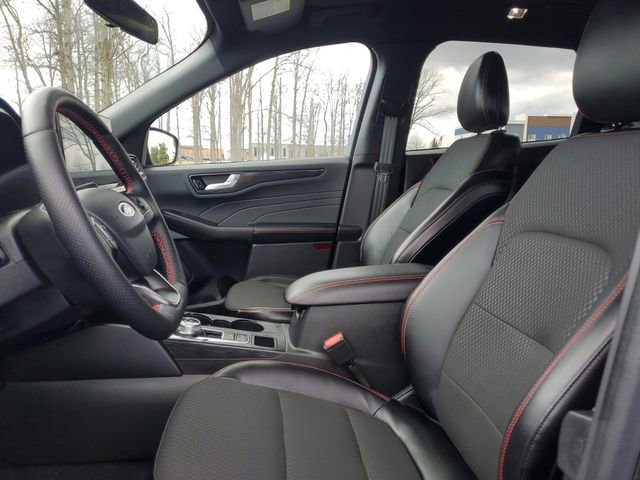 Certified 2024 Ford Escape ST-Line w/ Tech Pack #1 image 8