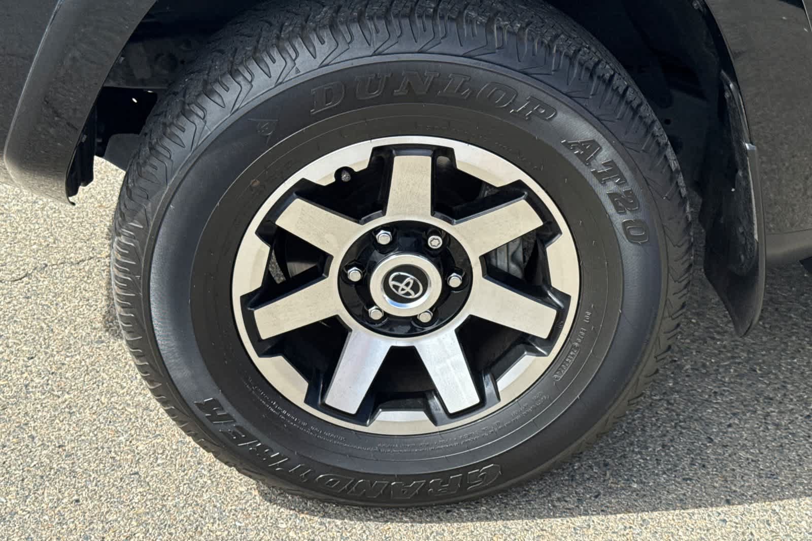 Used 2024 Toyota 4Runner TRD Off-Road Premium w/ Moonroof Package AWD/4WD image 18