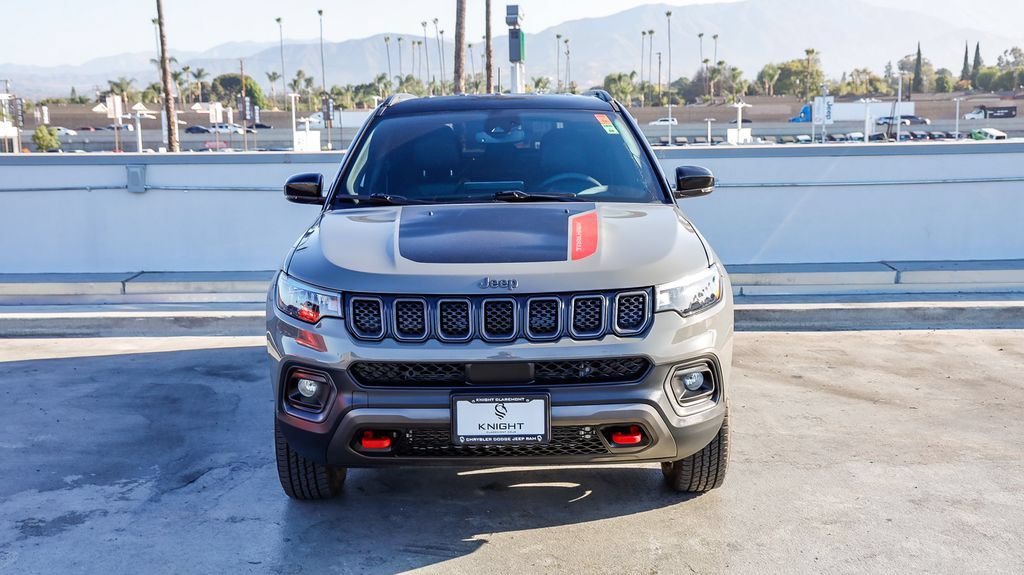 Used 2023 Jeep Compass Trailhawk w/ Trailer Tow Group AWD/4WD image 3