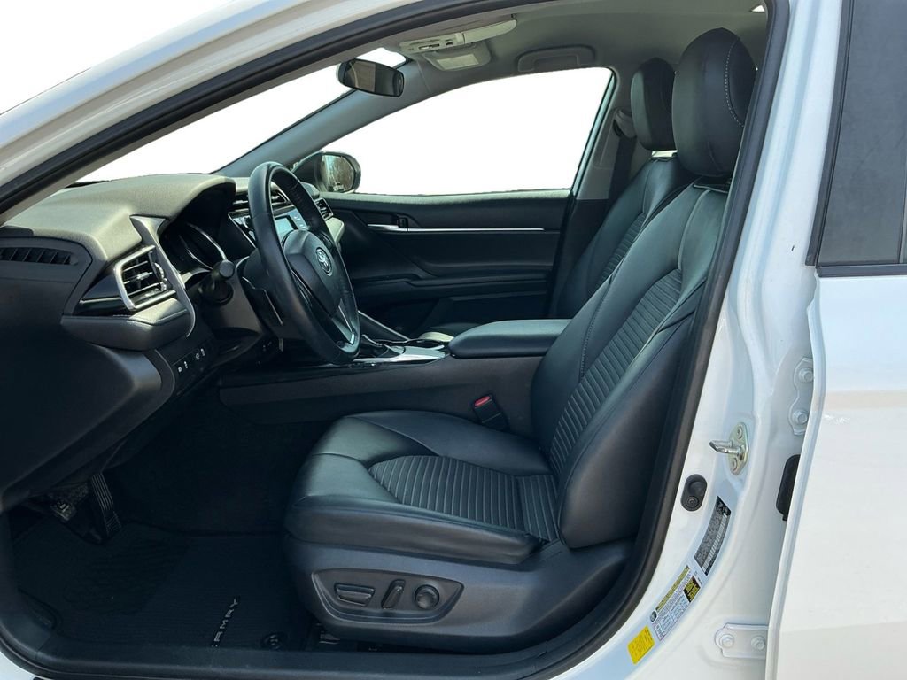 Used 2019 Toyota Camry SE image 14