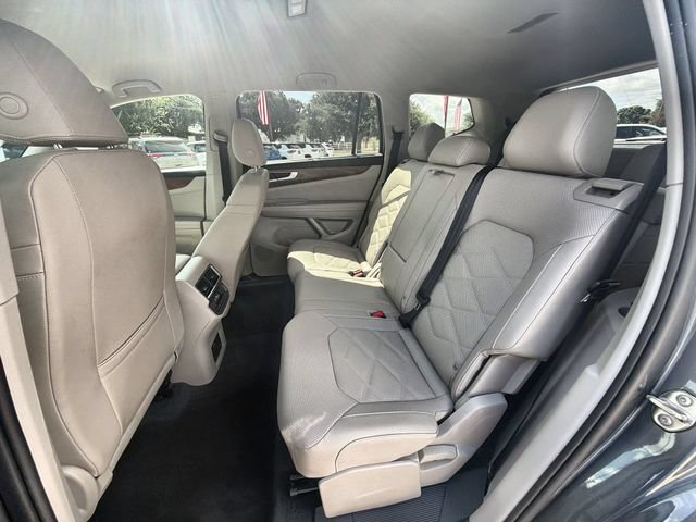Used 2025 Volkswagen Atlas SE FWD image 24