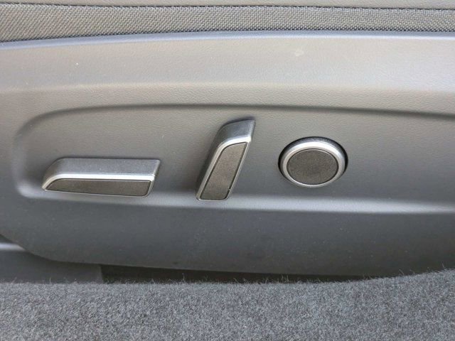 Used 2024 Tesla Model 3 Long Range AWD/4WD image 17