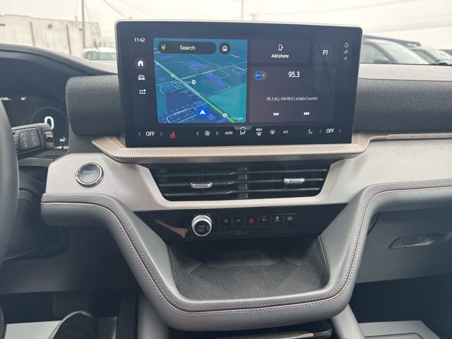 Used 2025 Ford Explorer Active image 22