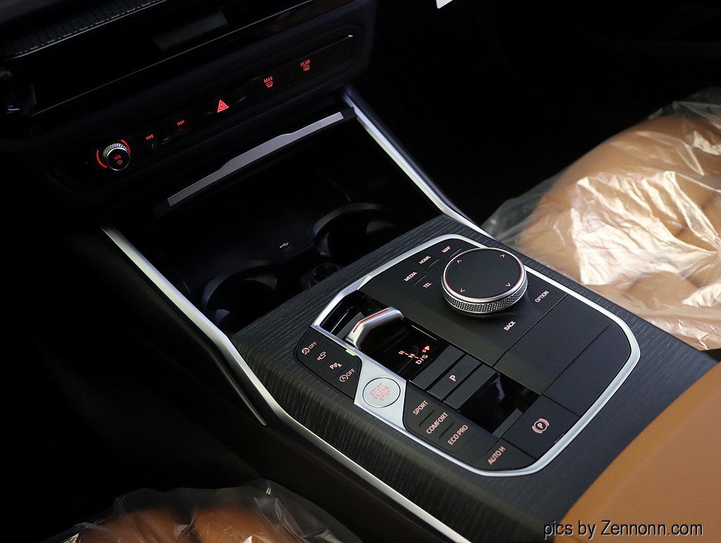 Used 2025 BMW 230i xDrive Coupe w/ Premium Package image 22