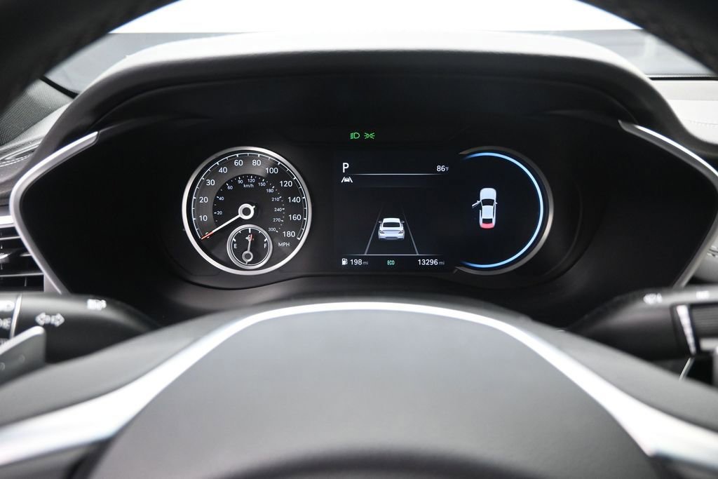 Used 2023 Genesis G70 2.0T RWD image 18
