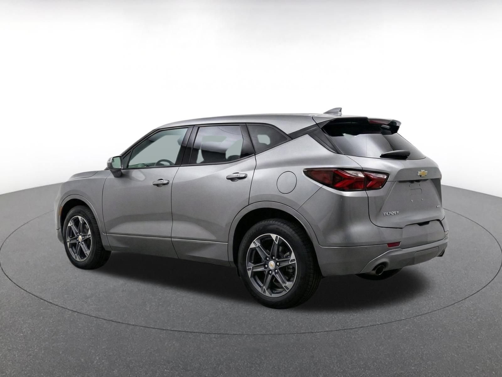 Used 2025 Chevrolet Blazer LT FWD image 7