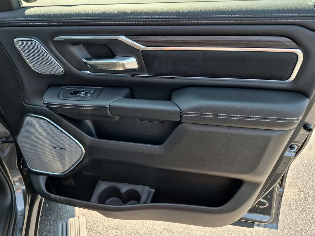 New 2027 RAM 1500 Laramie w/ Night Edition AWD/4WD image 27