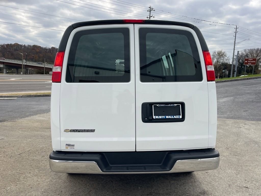 Used 2024 Chevrolet Express 2500 Work Van w/ Driver Convenience Package image 6