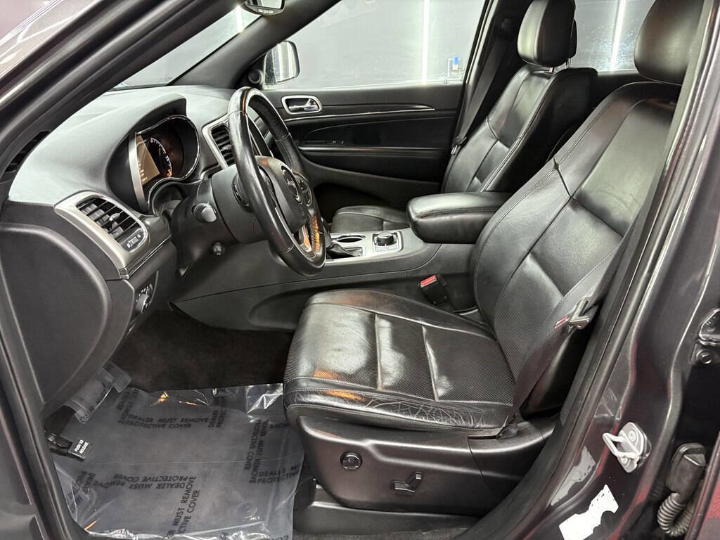 Used 2018 Jeep Grand Cherokee Limited w/ Luxury Group II image 9