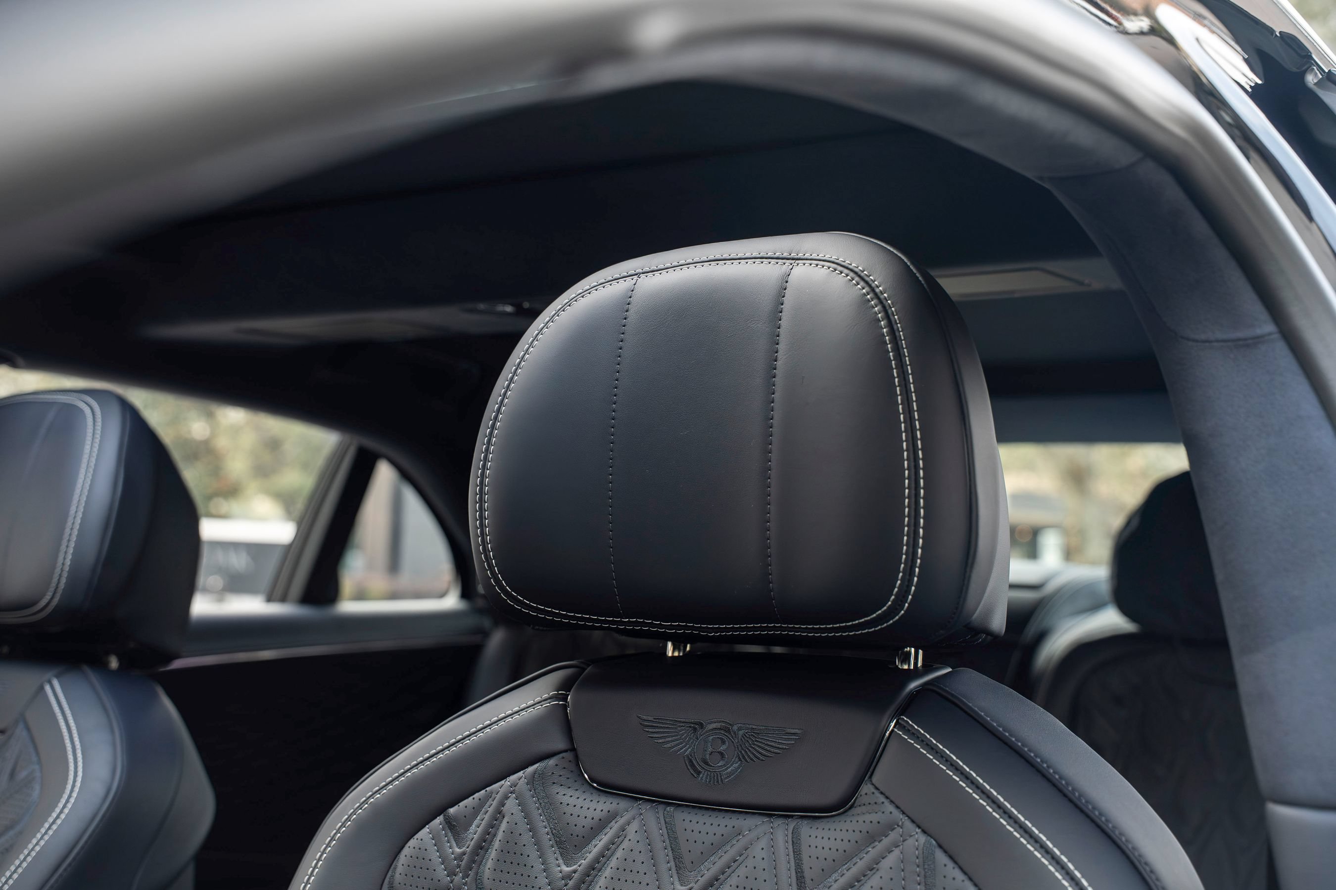 Certified 2026 Bentley Flying Spur Plug-In Hybrid AWD/4WD image 22