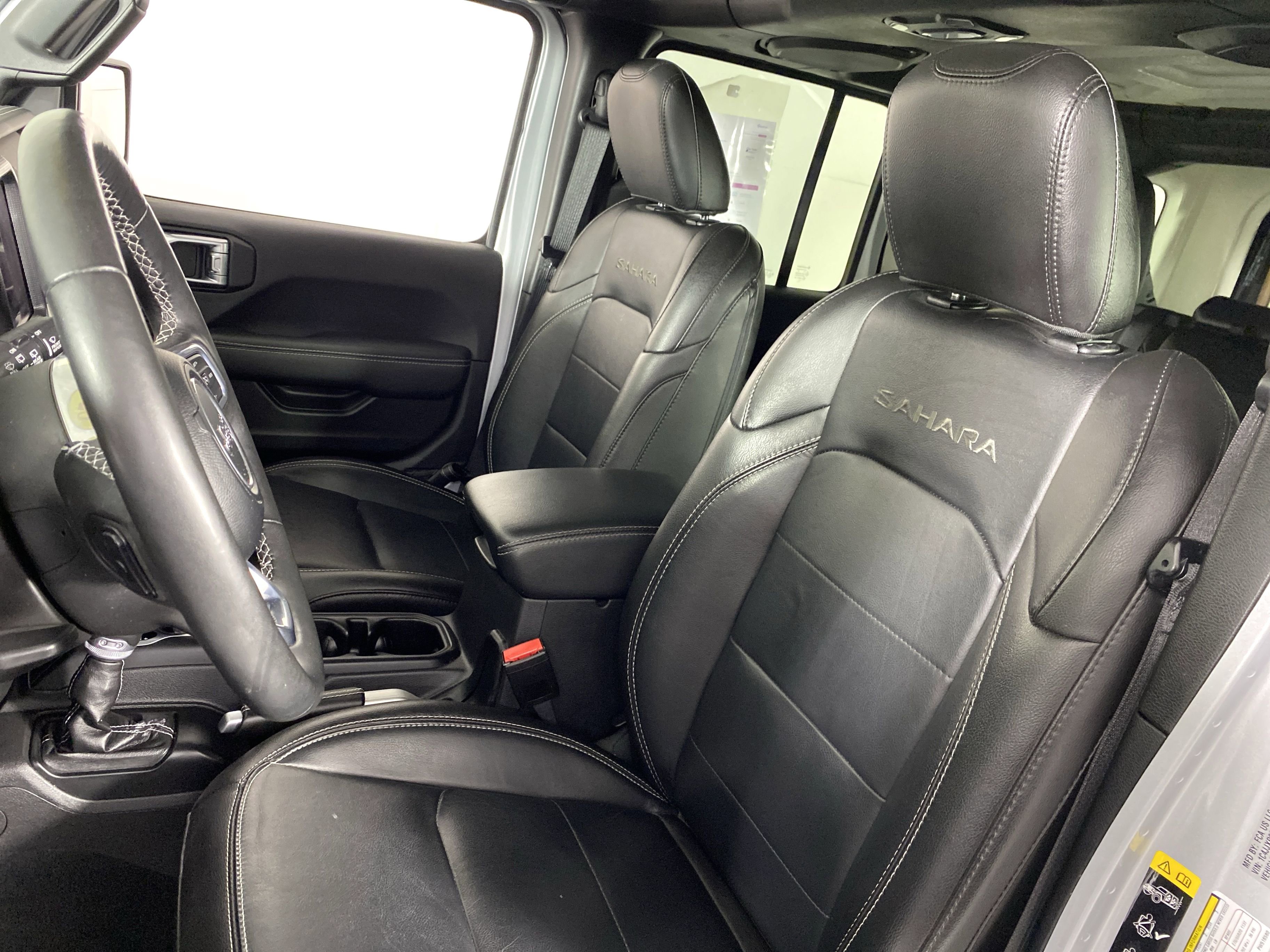 Used 2023 Jeep Wrangler Sahara w/ Cold Weather Group image 19