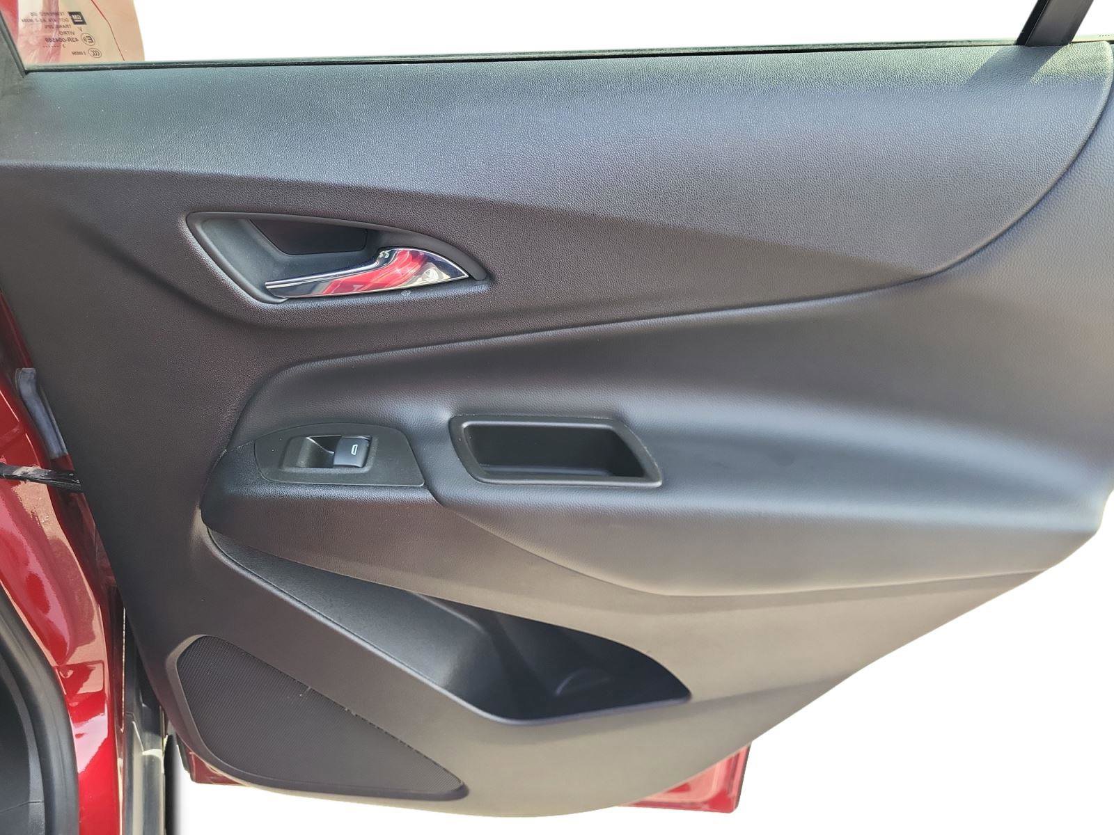 Used 2024 Chevrolet Equinox LT image 23