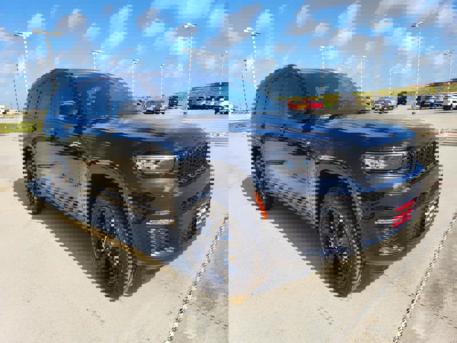 New 2025 Jeep Grand Cherokee L Limited w/ Black Appearance Package image 7