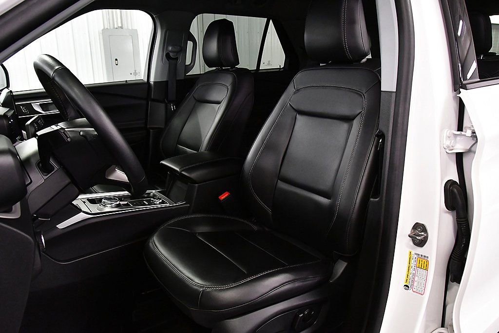 Used 2023 Ford Explorer XLT w/ Equipment Group 202A image 29