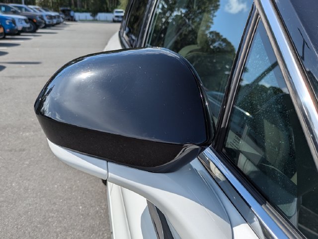 Certified 2024 Lincoln Corsair FWD image 12