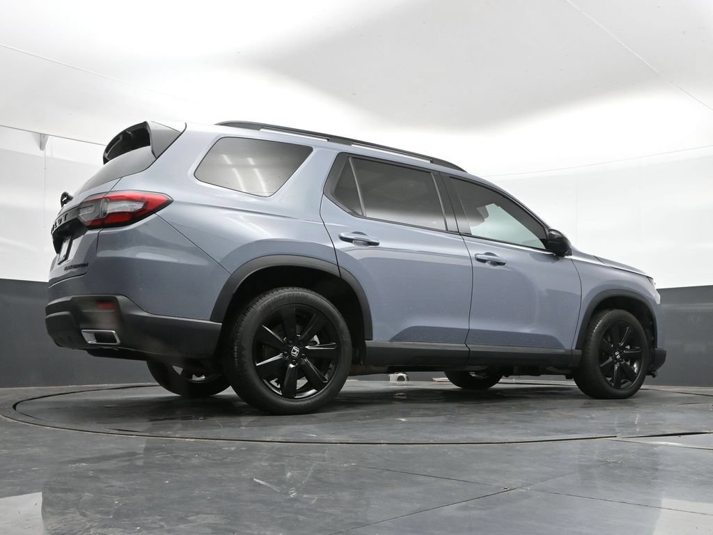 Used 2025 Honda Pilot Black Edition image 33