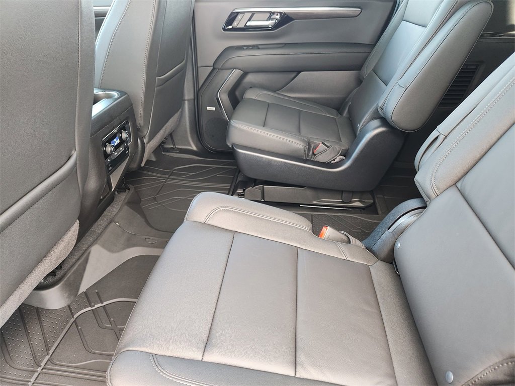 New 2026 Chevrolet Suburban LT w/ Comfort Package image 19