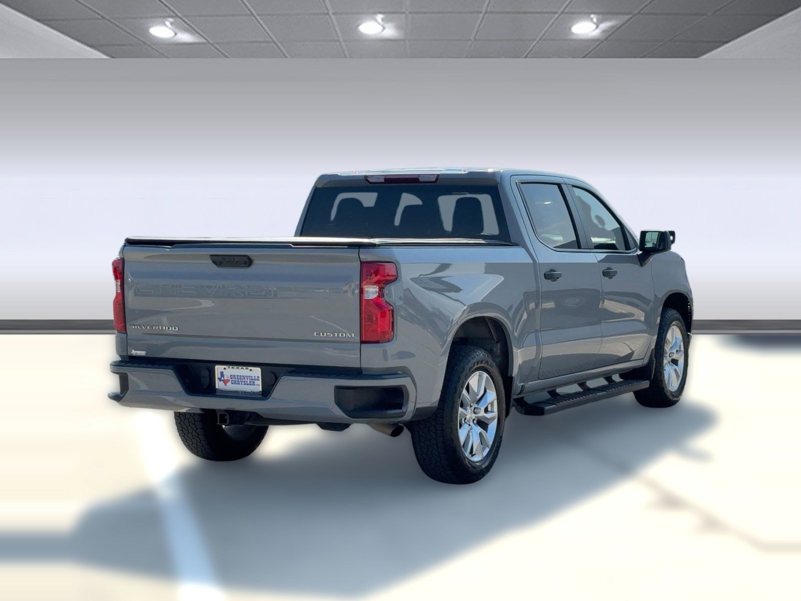 Used 2025 Chevrolet Silverado 1500 Custom image 9