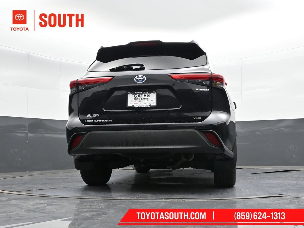 Used 2020 Toyota Highlander XLE AWD/4WD image 41